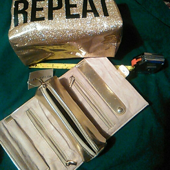 Gold evening clutch and pouch - Picture 3 of 6